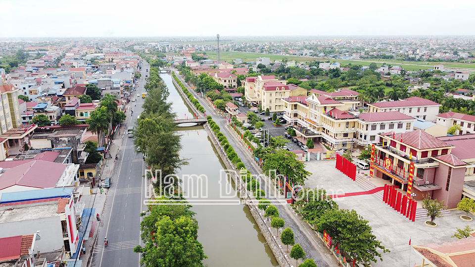 Một góc nông thôn mới huyện Trực Ninh. Ảnh: VĂN HUỳNH