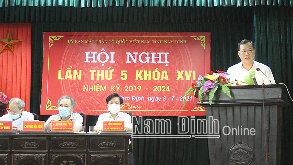Đồng chí Lê Quốc Chỉnh, Phó Bí thư Thường trực Tỉnh ủy, Chủ tịch HĐND tỉnh phát biểu chỉ đạo tại hội nghị.