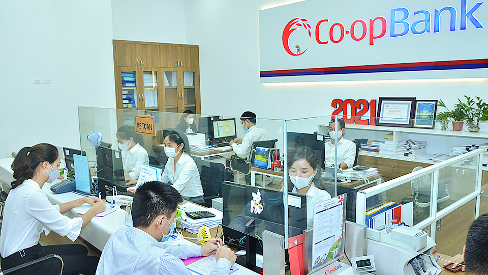 Ngân hàng Hợp tác xã Việt Nam cung ứng nhiều sản phẩm, dịch vụ Ngân hàng hiện đại dành cho khách hàng và các QTDND.