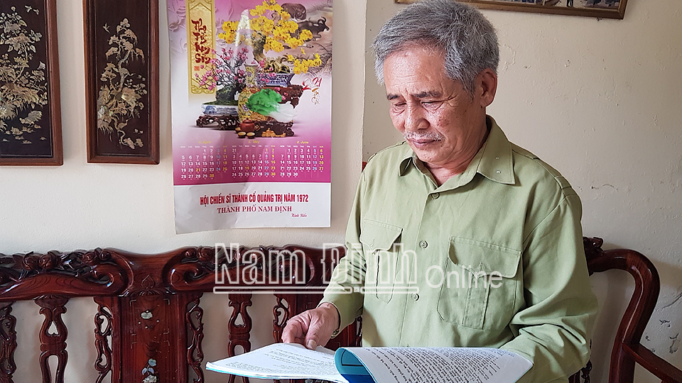 CCB Uông Sỹ Hải, phường Năng Tĩnh (thành phố Nam Định) ôn lại những năm tháng lịch sử kháng chiến.