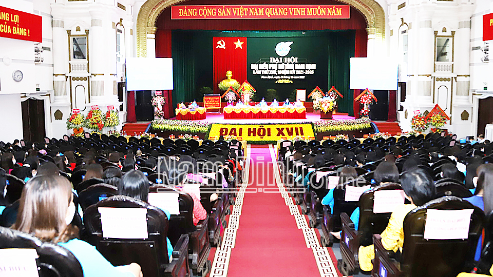 Quang cảnh Đại hội đại biểu Phụ nữ tỉnh Nam Định lần thứ XVII, nhiệm kỳ 2021-2026.