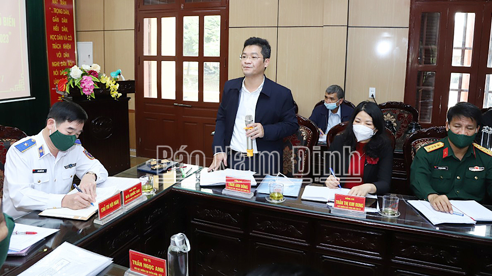 Đồng chí Trần Anh Dũng, Ủy viên Ban TVTU, Phó Chủ tịch Thường trực UBND tỉnh phát biểu tại buổi làm việc.