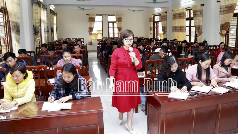 Lớp bồi dưỡng đối tượng kết nạp Đảng cho quần chúng ưu tú trên địa bàn huyện Trực Ninh.