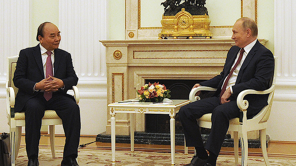 Chủ tịch nước Nguyễn Xuân Phúc và Tổng thống Nga Vladimir Putin.