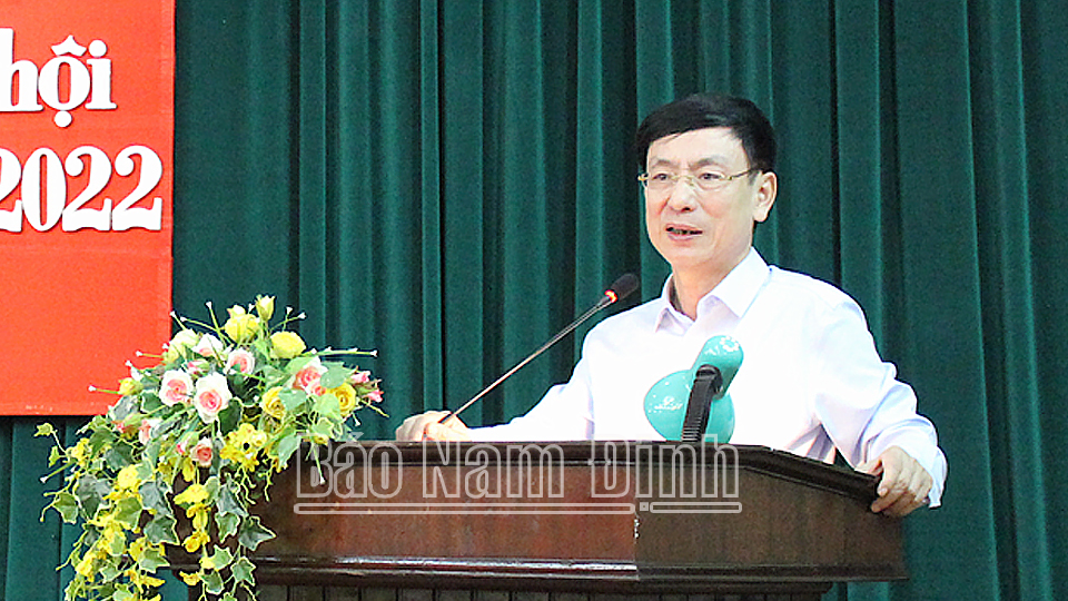 Đồng chí đồng chí Phạm Đình Nghị, Phó Bí thư Tỉnh ủy, Chủ tịch UBND tỉnh phát biểu kết luận hội nghị.