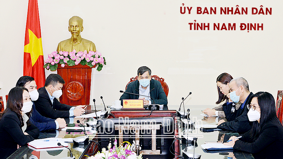 Đồng chí Trần Lê Đoài, Tỉnh ủy viên, Phó Chủ tịch UBND tỉnh chủ trì hội nghị tại điểm cầu tỉnh ta.