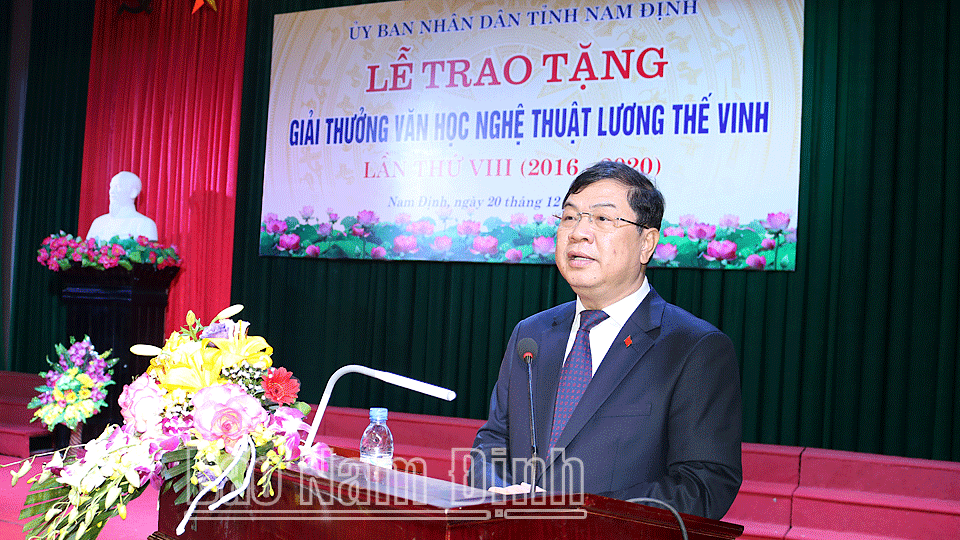 Đồng chí Phạm Gia Túc, Ủy viên BCH Trung ương Đảng, Bí thư Tỉnh ủy phát biểu tại Lễ trao Giải thưởng VHNT Lương Thế Vinh lần thứ VIII (2016-2020). 