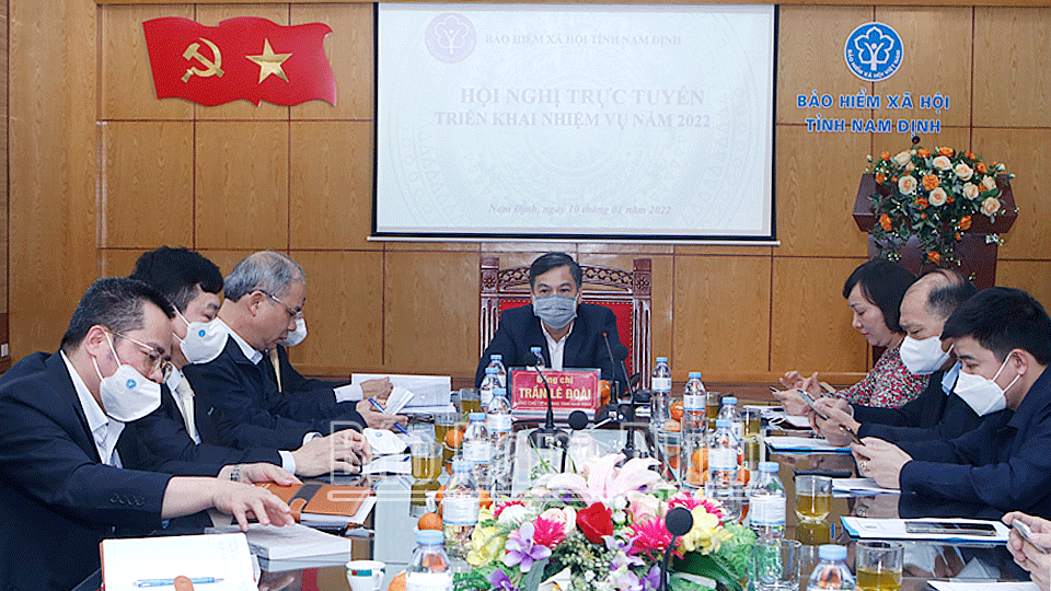 Đồng chí Trần Lê Đoài, TUV, Phó Chủ tịch UBND tỉnh dự hội nghị tại điểm cầu tỉnh. 
