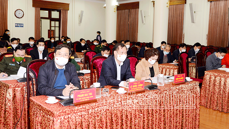 Các đồng chí đại biểu tham dự hội nghị.