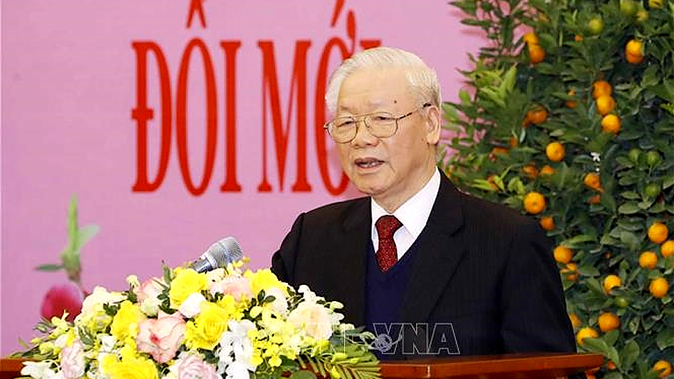 Tổng Bí thư Nguyễn Phú Trọng phát biểu chúc Tết các đồng chí lãnh đạo, nguyên lãnh đạo Đảng, Nhà nước. Ảnh: TTXVN. 