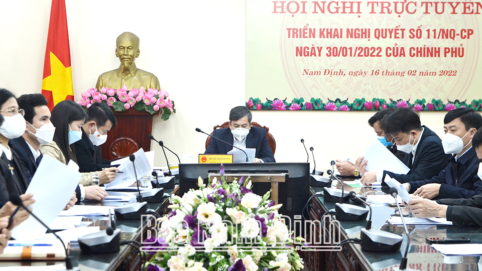 Đồng chí Trần Lê Đoài, TUV, Phó Chủ tịch UBND tỉnh, Trưởng Ban đại diện HĐQT Ngân hàng CSXH tỉnh dự hội nghị tại điểm cầu tỉnh ta.