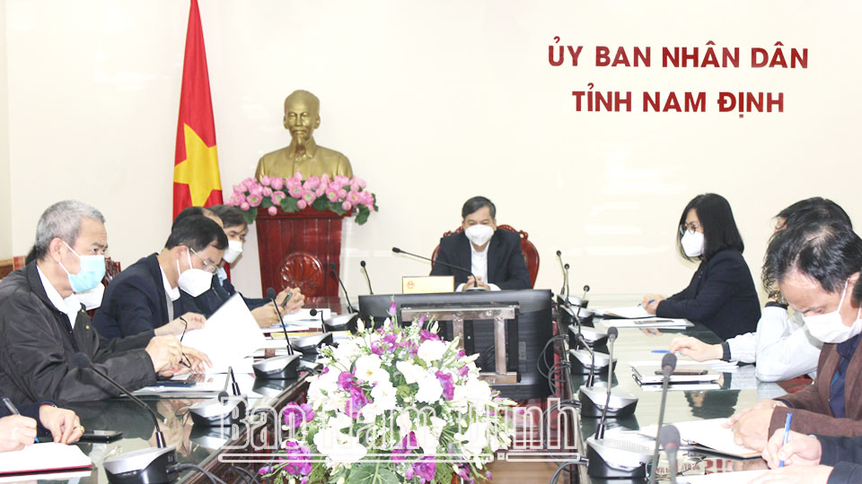 Đồng chí Trần Lê Đoài, TUV, Phó Chủ tịch UBND tỉnh chủ trì cuộc họp tại điểm cầu tỉnh ta.