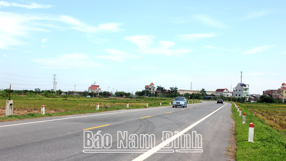 Tuyến tỉnh lộ 489C qua địa bàn huyện Xuân Trường được đầu tư xây dựng góp phần tăng năng lực GTVT trên địa bàn.