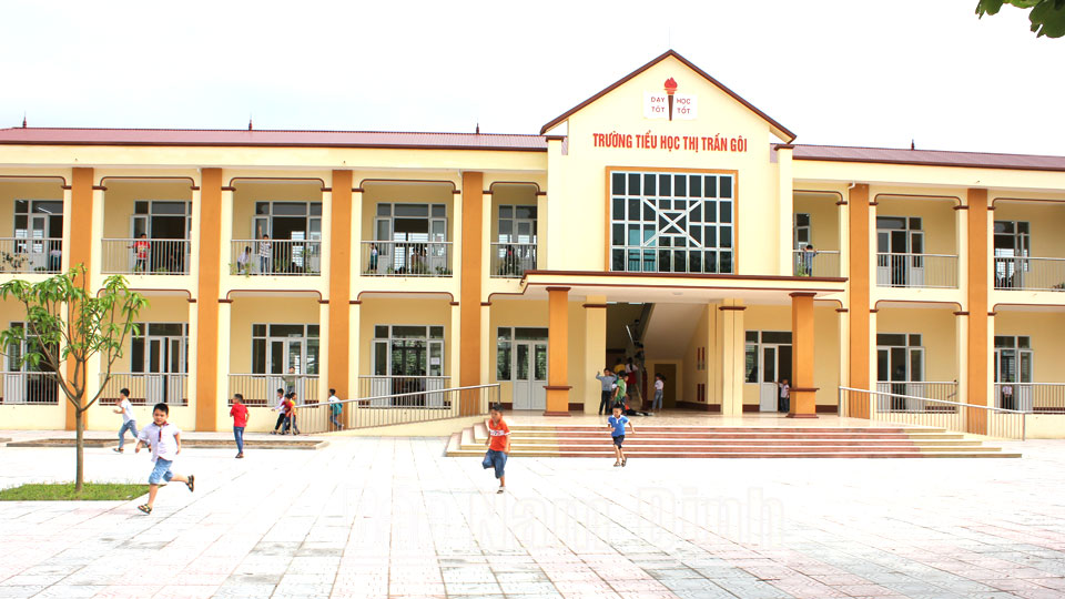 Công trình nhà 2 tầng 8 phòng học và các hạng mục phụ trợ Trường Tiểu học thị trấn Gôi (Vụ Bản) đưa vào sử dụng trong tháng 4-2021.