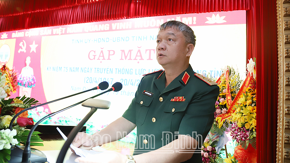 Trung tướng Nguyễn Quang Ngọc, Ủy viên BCH Trung ương Đảng, Ủy viên Quân ủy Trung ương, Tư lệnh Quân khu 3 phát biểu tại buổi gặp mặt.