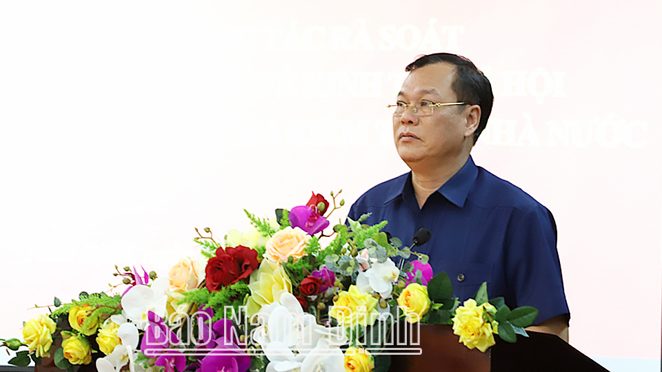 Đồng chí Lê Quốc Chỉnh, Phó Bí thư Thường trực Tỉnh ủy, Chủ tịch HĐND tỉnh, Trưởng đoàn Đoàn đại biểu Quốc hội tỉnh phát biểu kết luận hội nghị.
