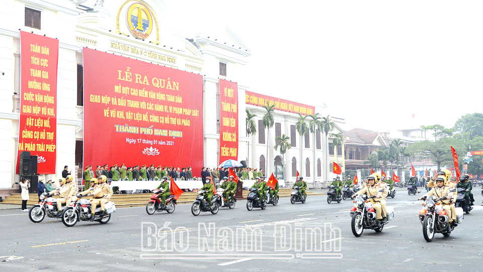 Công an thành phố Nam Định ra quân bảo đảm an ninh trật tự trên địa bàn.