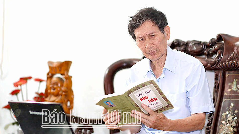 Tác giả Hoàng Dương Chương có nhiều công trình nghiên cứu về địa chí, lịch sử được xuất bản.