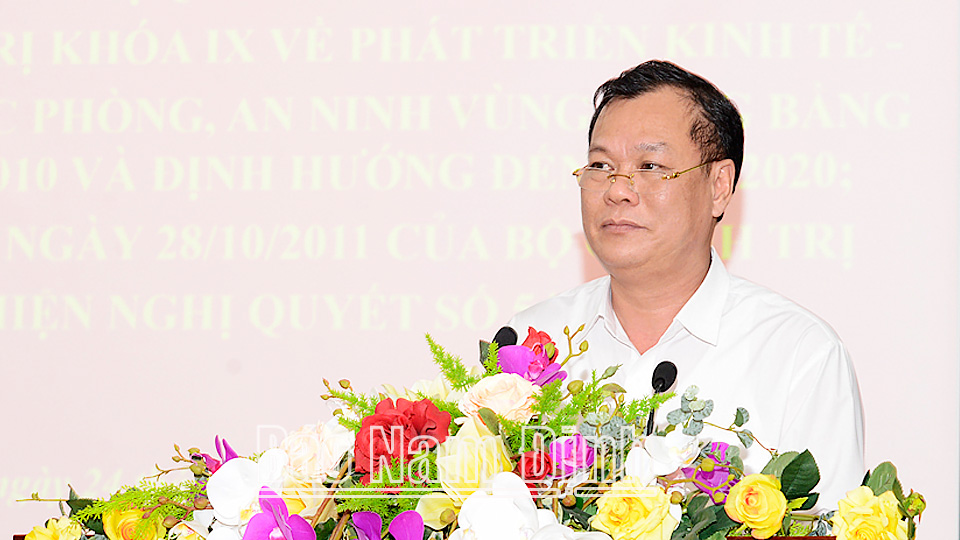 Đồng chí Phó Bí thư Thường trực Tỉnh ủy Lê Quốc Chỉnh phát biểu chỉ đạo tại hội nghị.
