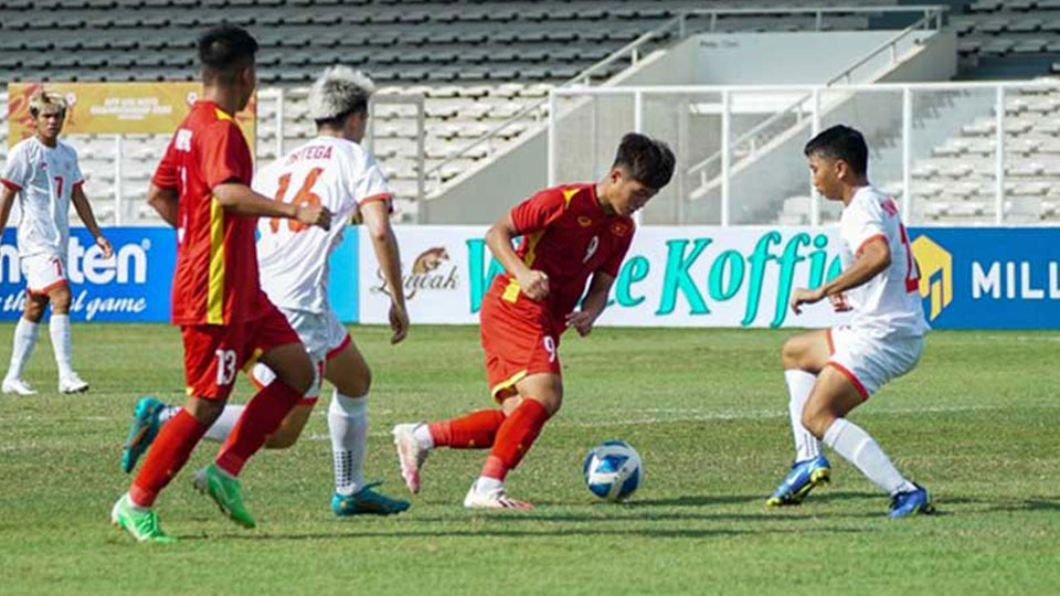 U19 Việt Nam tạm đứng đầu bảng A tại giải U19 Đông Nam Á 2022 sau ba lượt trận. (Ảnh: VFF)