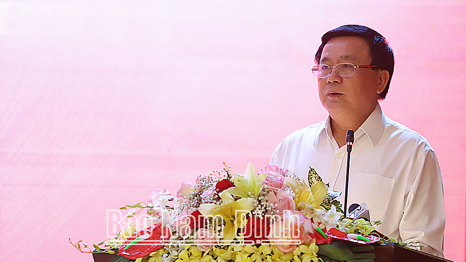Đồng chí Nguyễn Xuân Thắng, Ủy viên Bộ Chính trị, Giám đốc Học viện Chính trị Quốc gia Hồ Chí Minh, Chủ tịch Hội đồng Lý luận Trung ương phát biểu khai mạc Hội thảo.