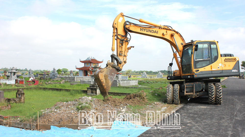Thi công dự án cải tạo, nâng cấp tuyến đường Tân Khánh - Liên Bảo.