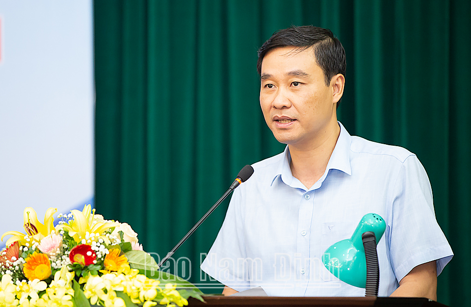 PGS.TS Nguyễn Hoàng Hải, Phó Giám đốc Đại học Quốc Gia Hà Nội phát biểu tại hội thảo
