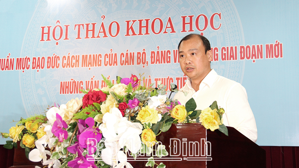 Đồng chí Lê Hải Bình, Ủy viên dự khuyết Trung ương Đảng, Phó Trưởng Ban Tuyên giáo Trung ương phát biểu khai mạc hội thảo.