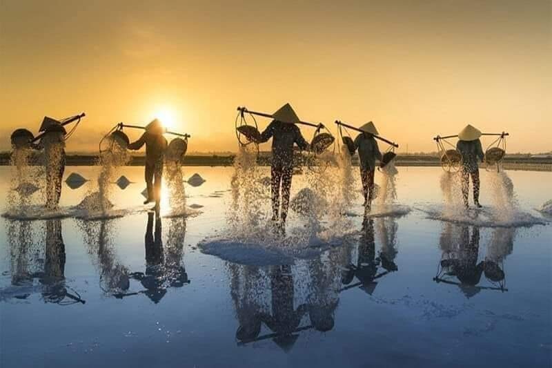 Bình minh trên bãi biển Quất Lâm (H.Giao Thủy, Nam Định).