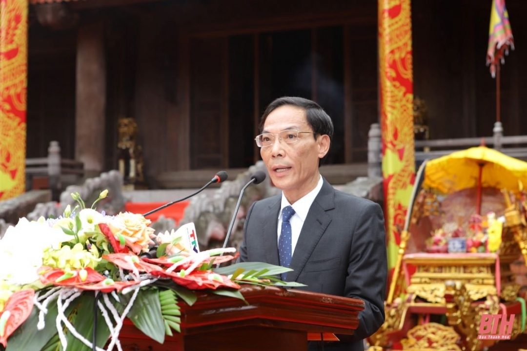 Đồng chí Đầu Thanh Tùng, Tỉnh ủy viên, Phó Chủ tịch UBND tỉnh đọc diễn văn tại Lễ hội Lam Kinh 2022.