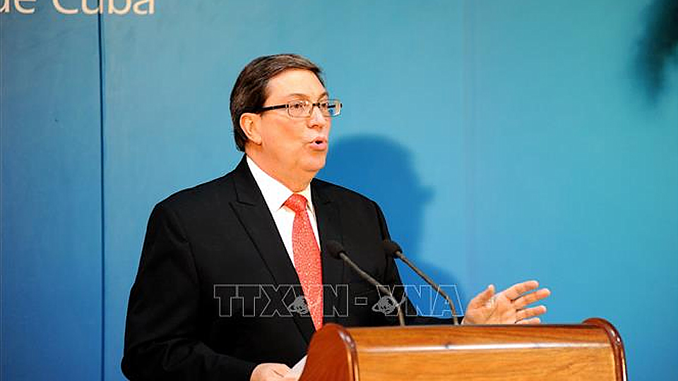 Bộ trưởng Ngoại giao Cuba Bruno Rodríguez Parrilla phát biểu tại một cuộc họp báo. Ảnh: Lê Hà/TTXVN