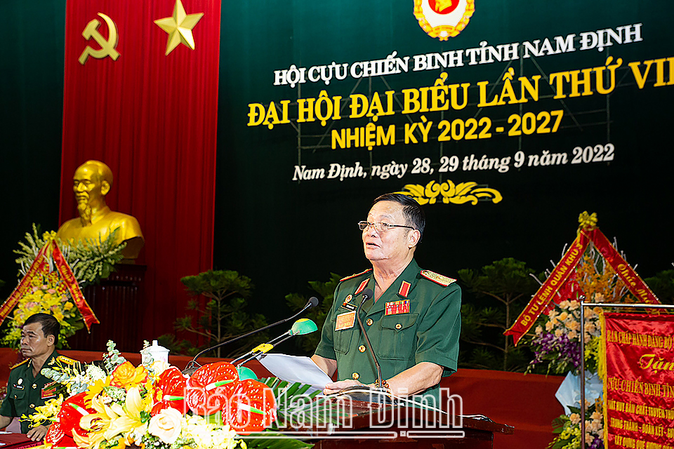 Thiếu tướng Trần Quang Tiến, Chủ tịch Hội CCB tỉnh phát biểu chào mừng đại hội.