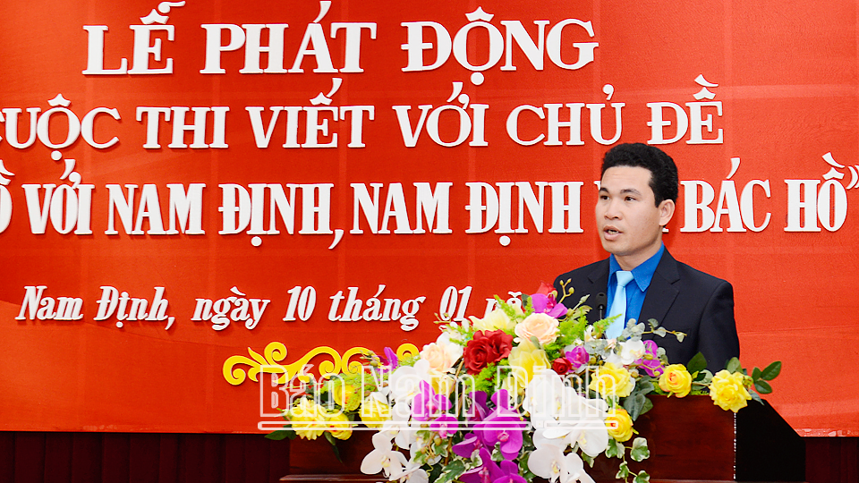 Đồng chí Bí thư Tỉnh Đoàn Triệu Văn Thái phát biểu hưởng ứng cuộc thi.