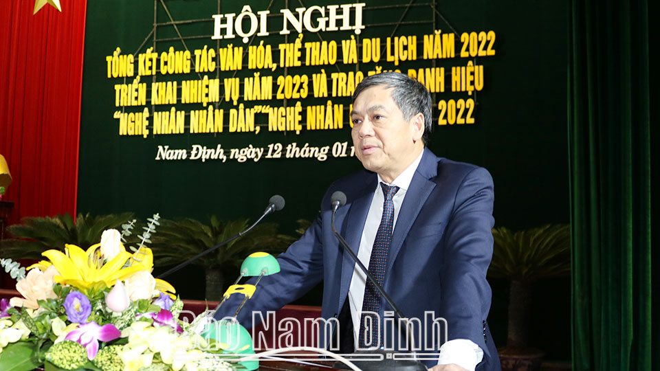 Đồng chí Phó Chủ tịch UBND tỉnh Trần Lê Đoài phát biểu chỉ đạo hội nghị.