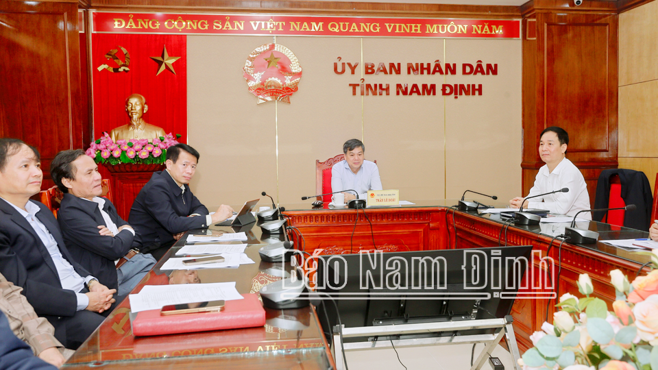 Phấn đấu hoàn thành xuất sắc nhiệm vụ bảo vệ, chăm sóc và nâng cao sức khỏe của nhân dân