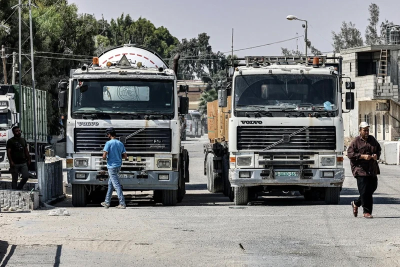 Israel tuyên bố cửa khẩu Kerem Shalom trở thành “khu quân sự khép kín”