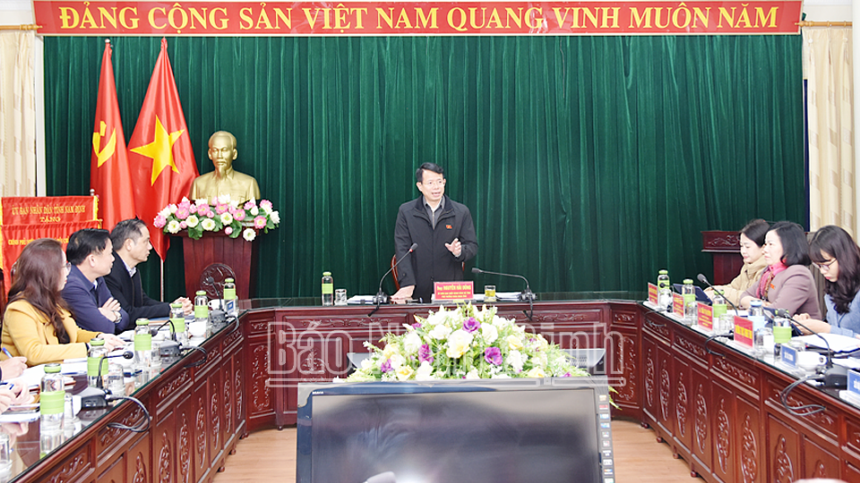 Đồng chí Phó Trưởng đoàn chuyên trách Đoàn đại biểu Quốc hội tỉnh Nguyễn Hải Dũng phát biểu tại buổi giám sát.  