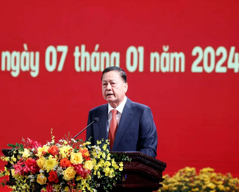 Phó Thủ tướng thứ nhất Chính phủ Hoàng gia Campuchia Neth Savoeun phát biểu. 