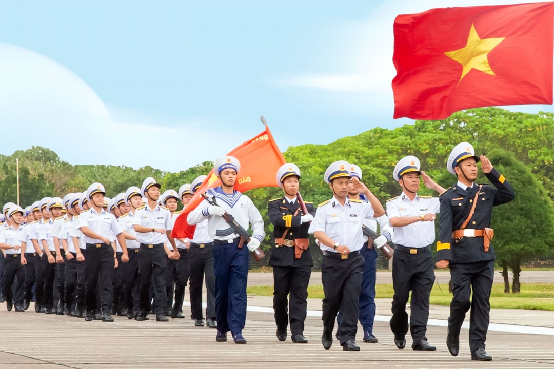 Đội hình duyệt binh trong lễ chào cờ đầu năm ở Đảo Trường Sa. 