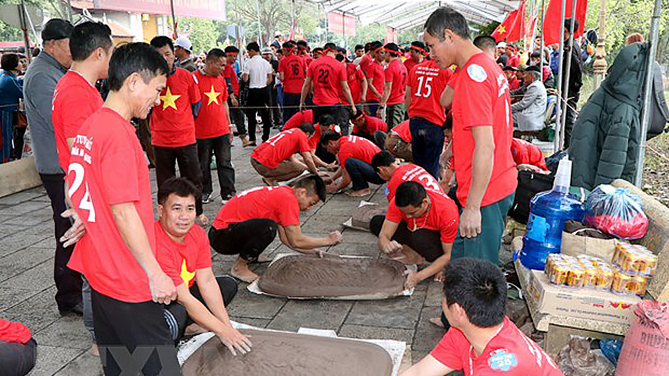 Rền vang pháo đất tại Lễ hội mùa xuân Côn Sơn - Kiếp Bạc
