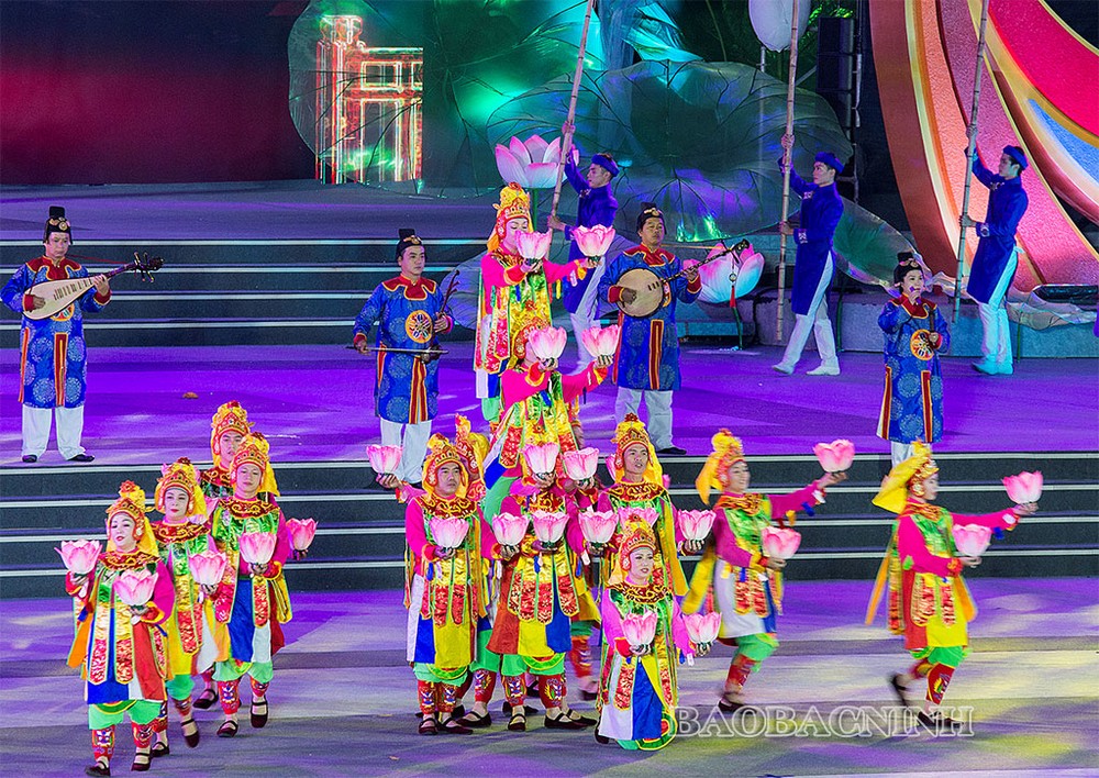Sắc màu di sản Nhã nhạc cung đình Huế tại Festival Về miền Quan họ-2023.