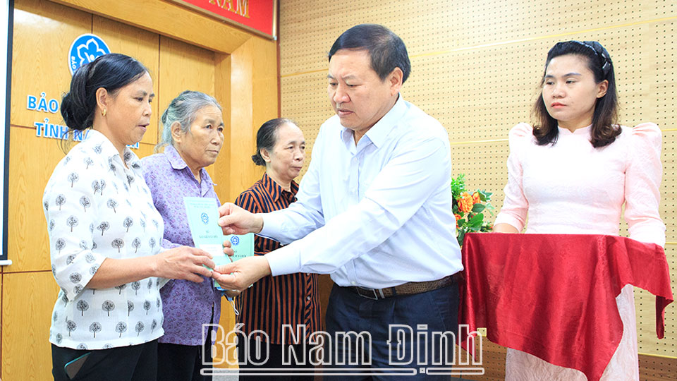 Kỷ niệm 28 năm Ngày thành lập Bảo hiểm Xã hội Việt Nam (16-2-1995 - 16-2-2023): Từng bước mở rộng diện bao phủ, hướng tới mục tiêu Bảo hiểm Xã hội toàn dân 