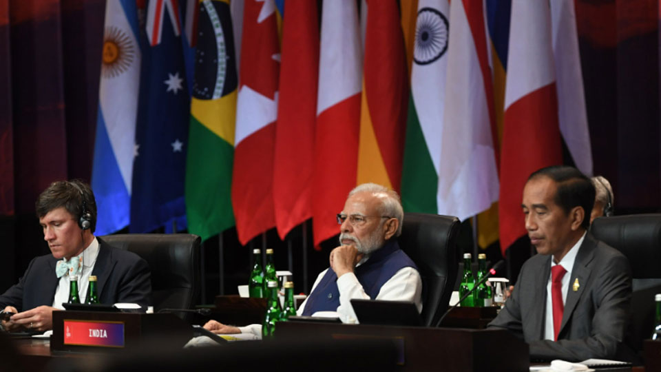 Thủ tướng Ấn Độ (giữa) tham dự Hội nghị thượng đỉnh G20 tại Bali, Indonesia tháng 11-2022. 
Ảnh: The Diplomat