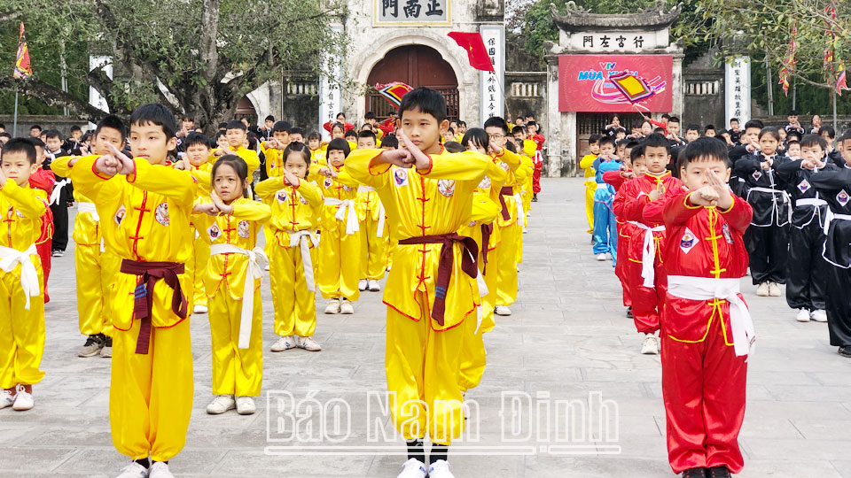 Biểu diễn võ thuật với chủ đề “Mùa xuân thượng võ” do Sở Văn hóa, Thể thao và Du lịch phối hợp với Liên đoàn Võ thuật cổ truyền tỉnh tổ chức dịp giáp Tết Nguyên đán Quý Mão 2023.