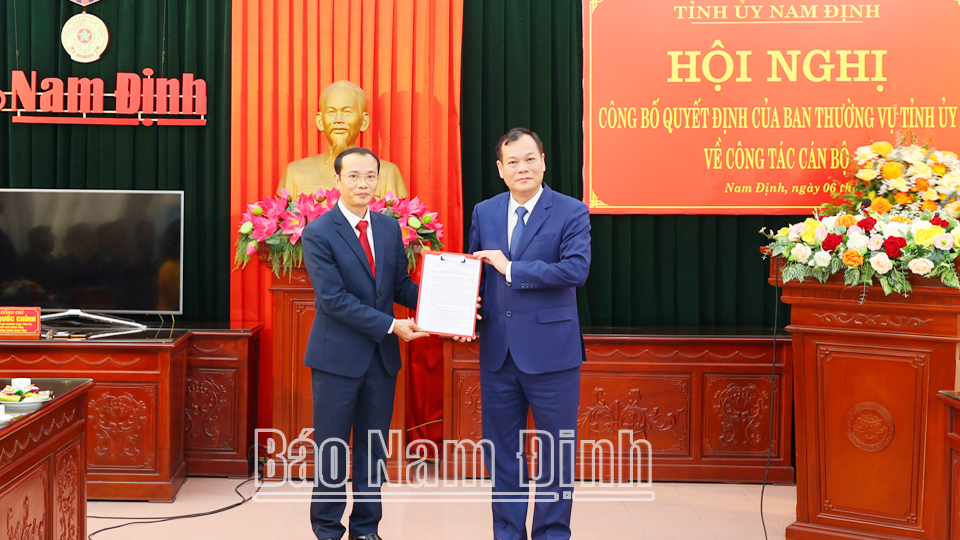 Báo Nam Định tổ chức công bố Quyết định của Ban Thường vụ Tỉnh ủy về công tác cán bộ