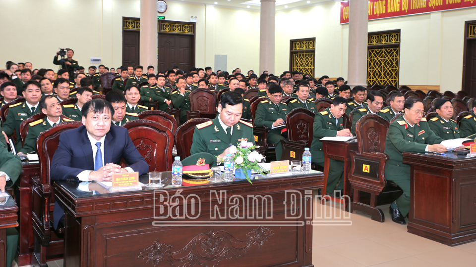 Các đại biểu dự lễ công bố Quyết định của Bộ Quốc phòng. 
