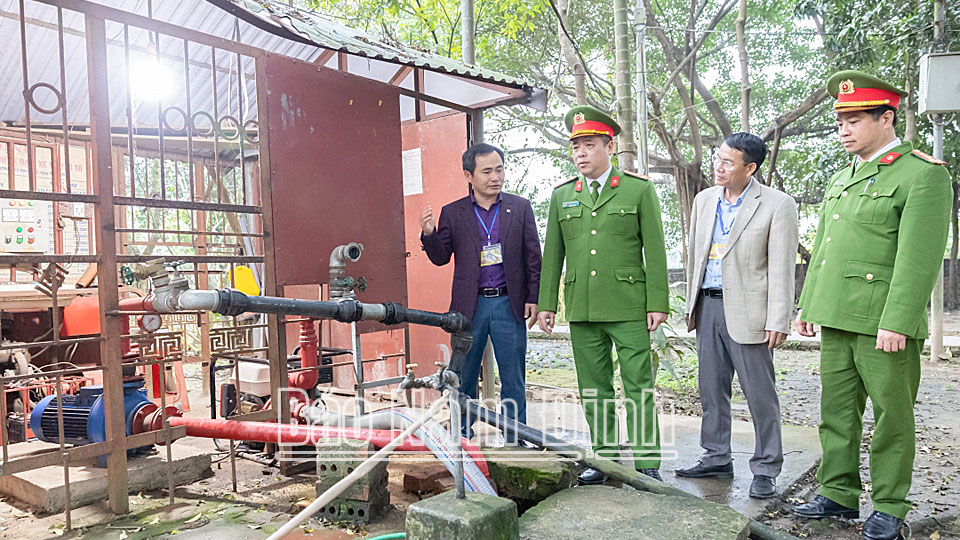 Lãnh đạo Công an thành phố Nam Định kiểm tra công tác đảm bảo an ninh trật tự, phòng cháy chữa cháy tại lễ hội Khai ấn Đền Trần 2024.
