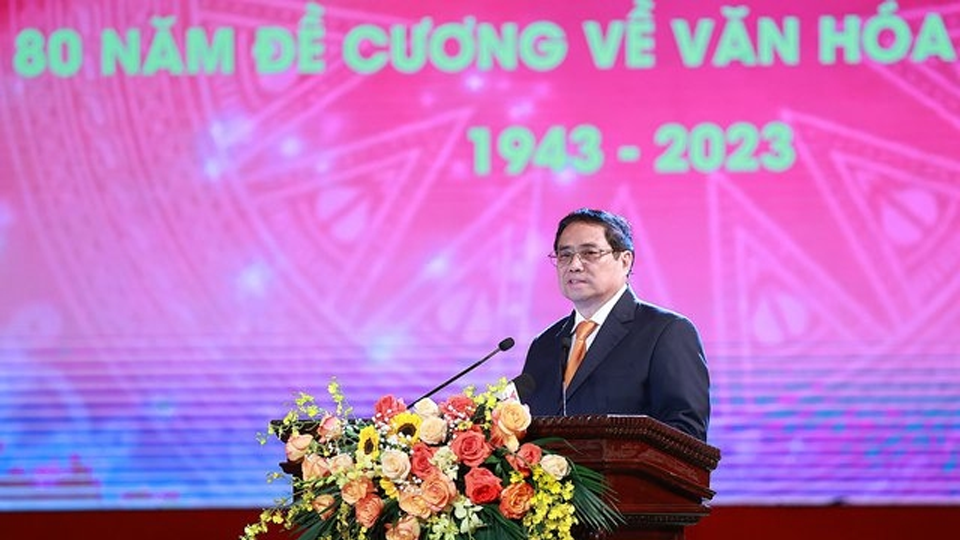 Thủ tướng Phạm Minh Chính dự và phát biểu tại Chương trình nghệ thuật đặc biệt chào mừng kỷ niệm 80 năm ra đời “Đề cương về Văn hóa Việt Nam” 