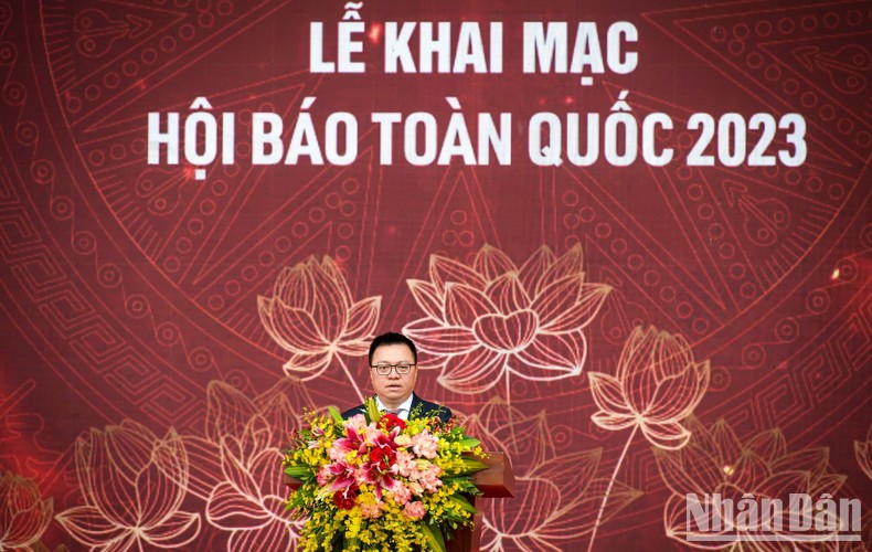 Tổng Biên tập Báo Nhân Dân, Chủ tịch Hội Nhà báo Việt Nam Lê Quốc Minh phát biểu khai mạc Hội Báo toàn quốc 2023.

