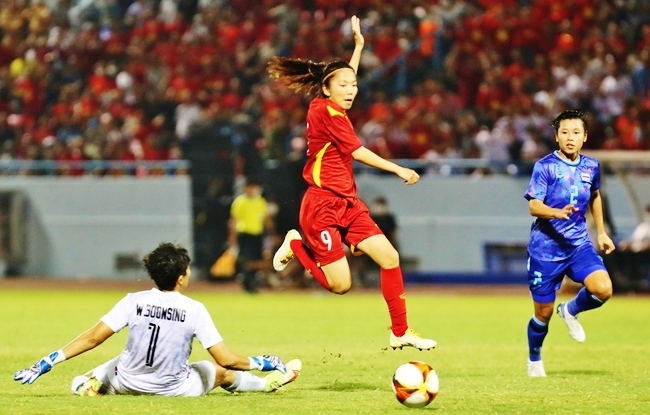 HLV Mai Đức Chung thừa nhận không có Huỳnh Như sẽ là thiệt thòi cho đội tuyển nữ Việt Nam tại SEA Games 32. 
Ảnh: TT&VH